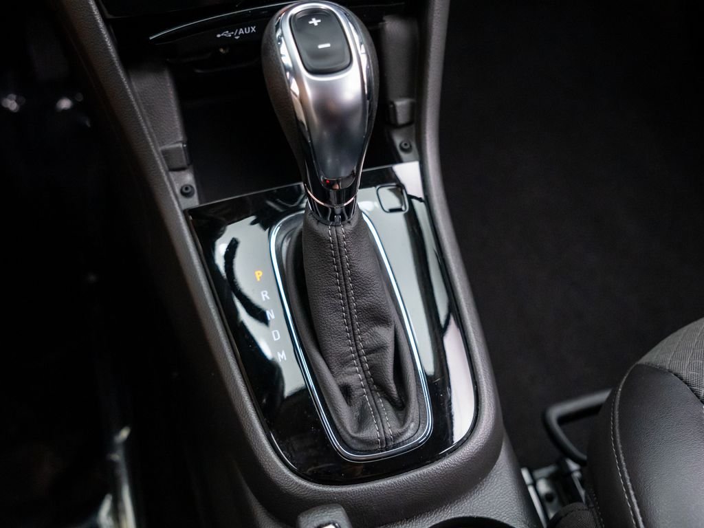 Used 2019 Ebony Twilight Metallic Buick Preferred image 25