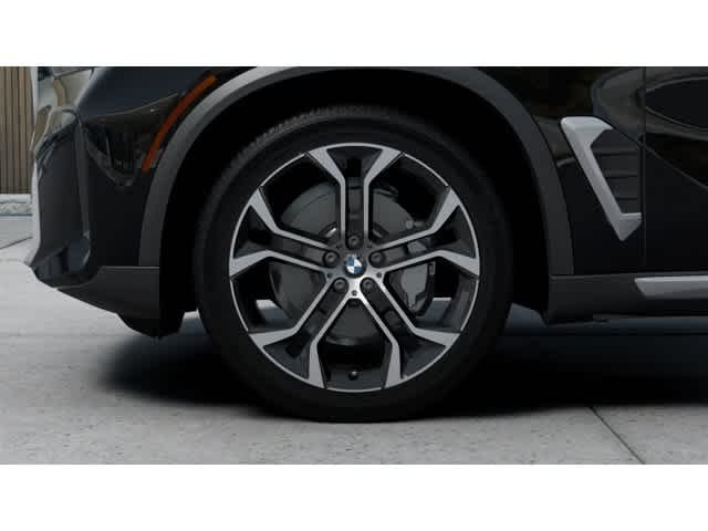 Used 2026 Black Sapphire Metallic BMW sDrive40i image 7