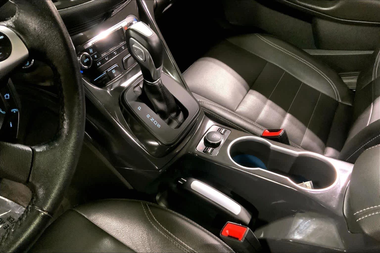 Used 2014 White Platinum Metallic Tri-Coat Ford Titanium image 17