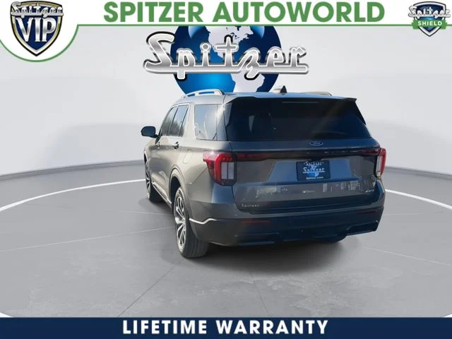 New 2026 Carbonized Gray Metallic Ford ST-Line image 7