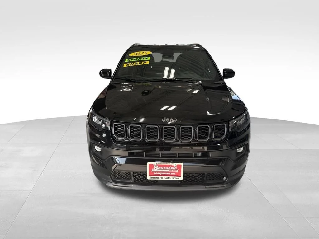 Used 2025 Black Jeep Latitude image 9
