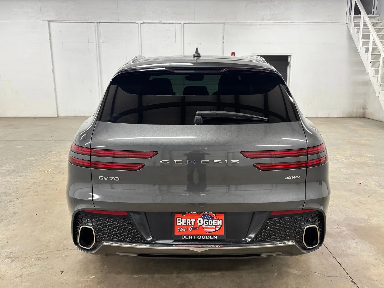 Used 2022 Gray Genesis 2.5T image 6