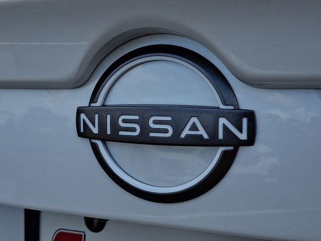 Used 2025 White Nissan SR image 28