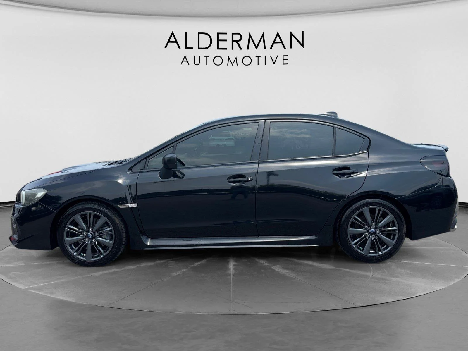 Used 2018 Crystal Black Silica Subaru Base image 2