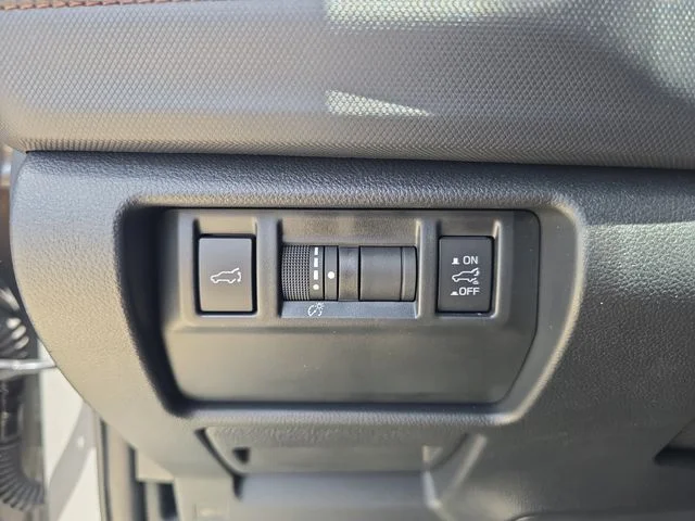Used 2025 Beige Subaru Touring image 22