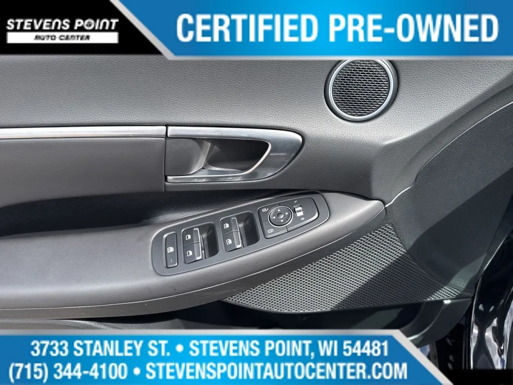 Used 2023 Onyx Black Hyundai SEL image 18