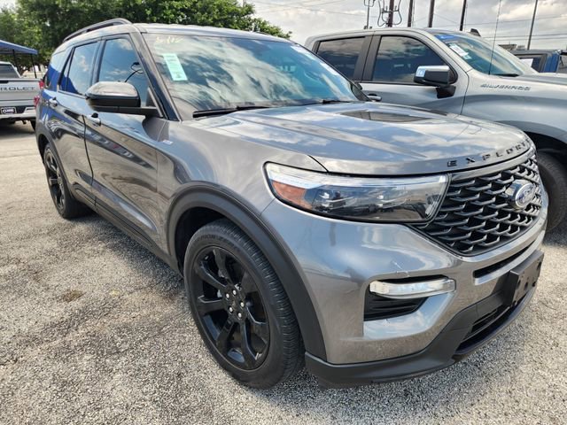 2023 Ford Explorer ST-LINE RWD's photo