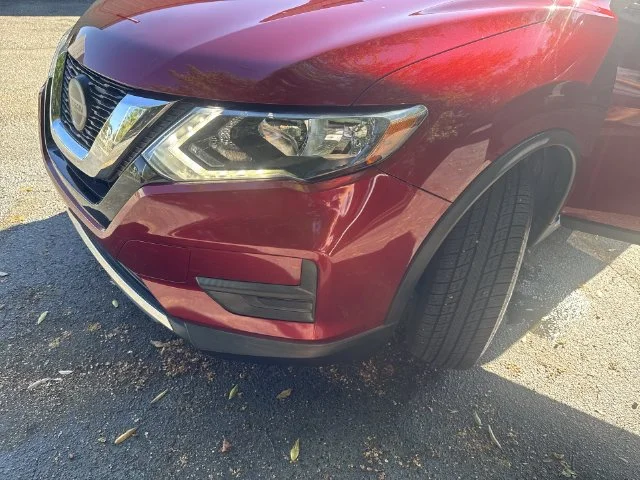 Used 2019 Red Nissan SV image 32