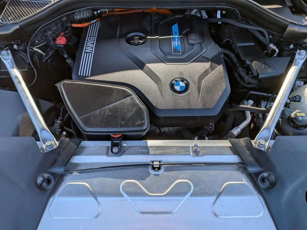 Used 2021 Gray BMW xDrive30e image 33