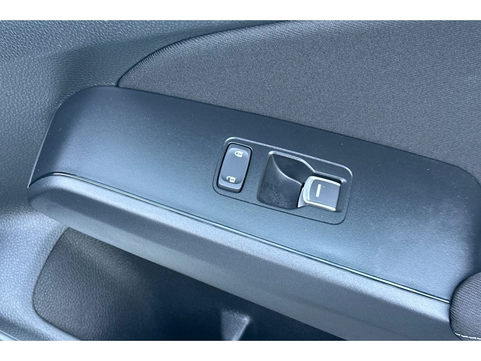 Used 2026 Platinum White Pearl Honda Sport image 21
