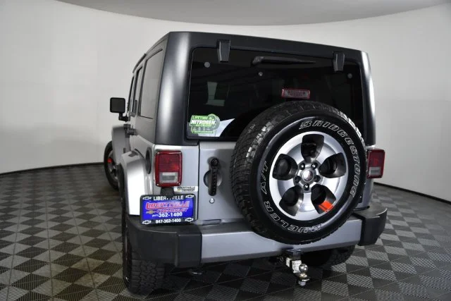 Used 2016 Silver Jeep Unlimited Sahara image 10