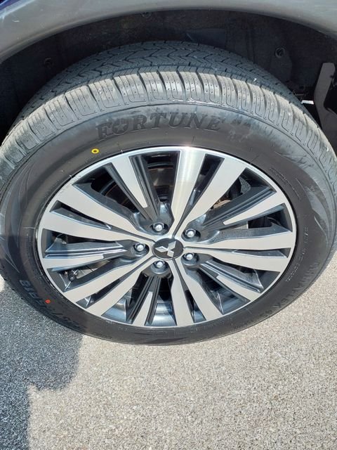 2020 Mitsubishi Outlander ES - Photo 33