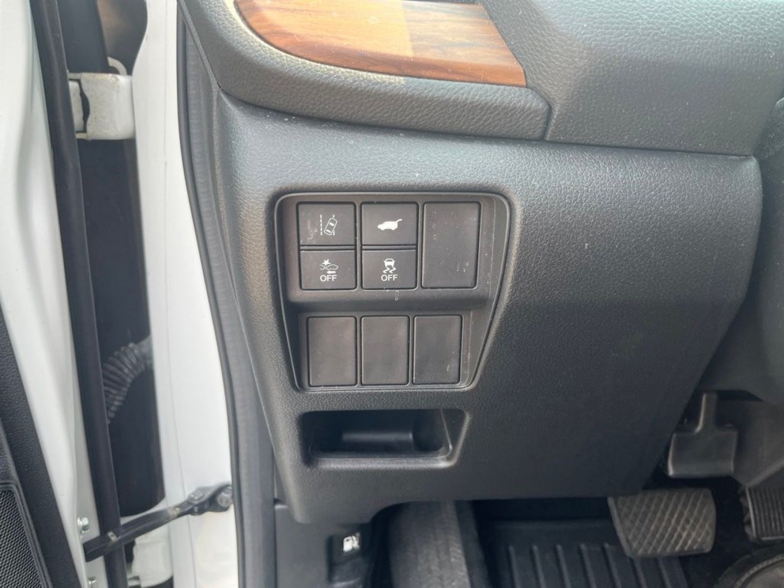 Certified Used 2019 Platinum White Pearl Honda Touring image 15