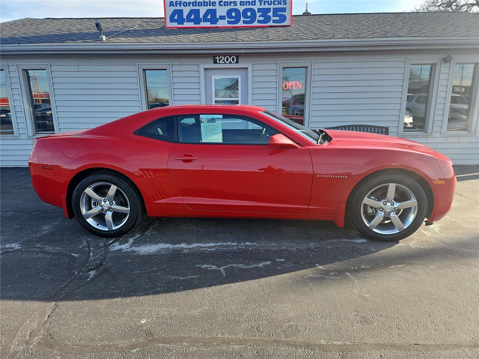 Used 2011 Chevrolet Camaro 1LT with VIN 2G1FF1ED8B9105302 for sale in Washington, IL