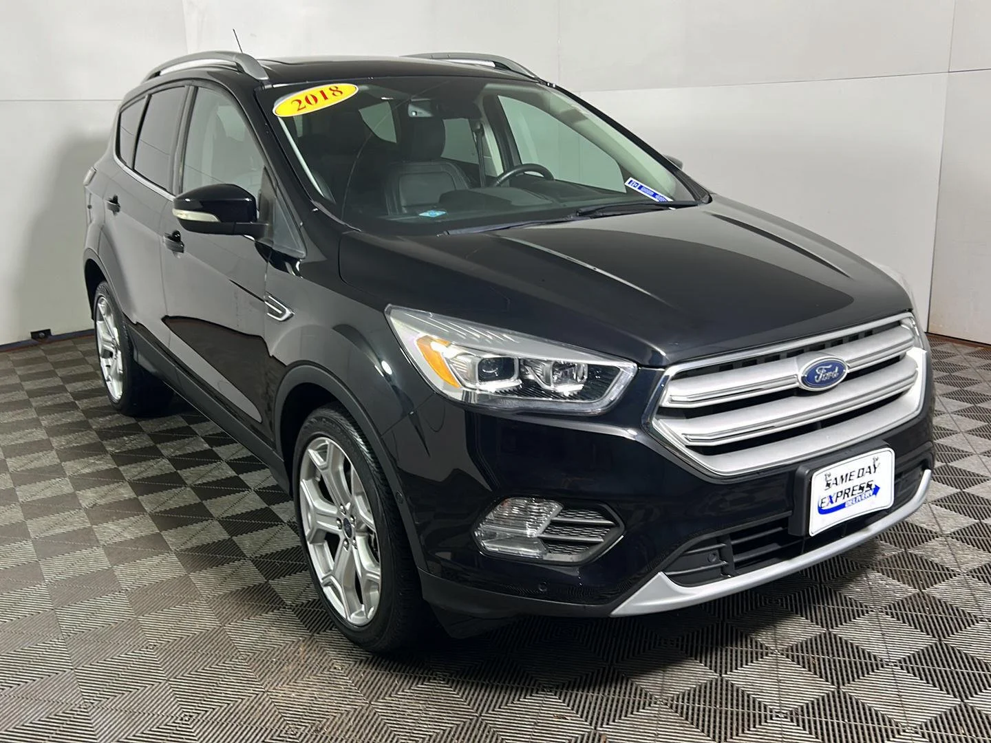 Used 2018 Shadow Black Ford Titanium image 9