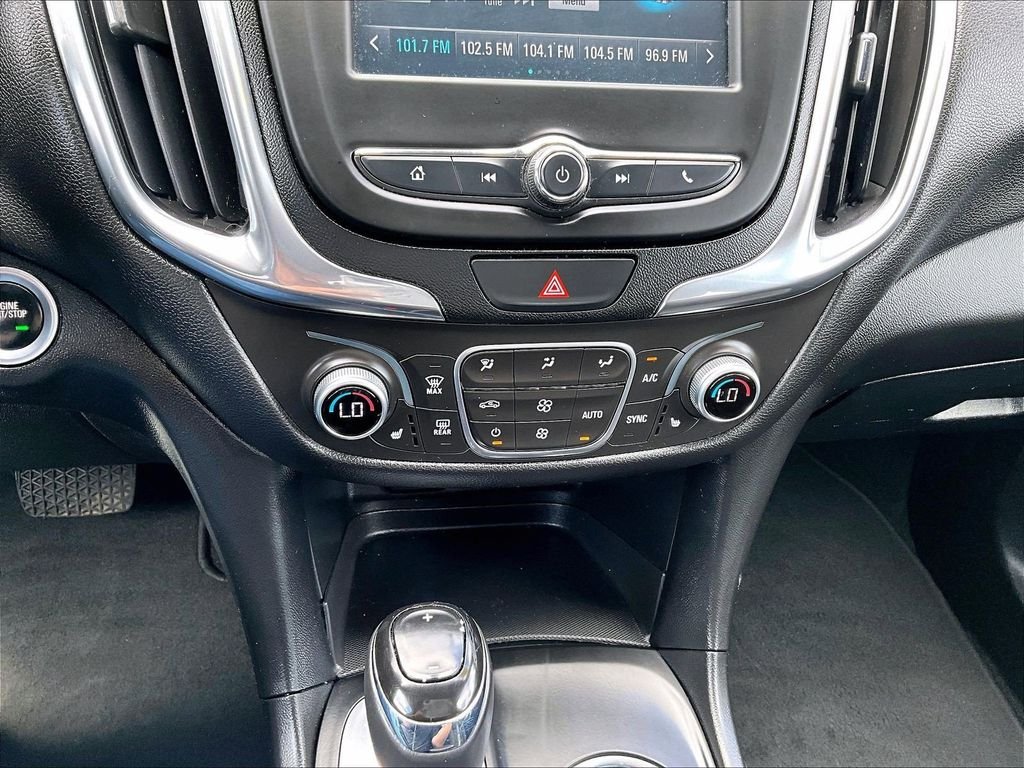 Used 2018 Red Chevrolet LT image 27