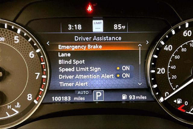 Used 2021 Aspen White Tricoat Nissan Platinum image 41