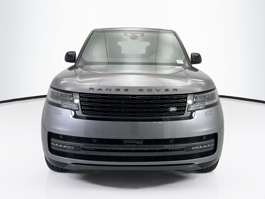 New 2026 Eiger Grey Land Rover SE image 2