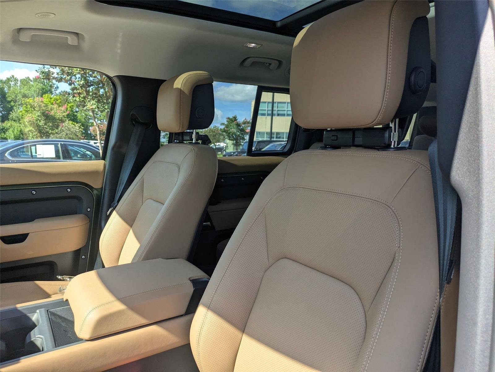 New 2026 Woolstone Green Land Rover S image 14