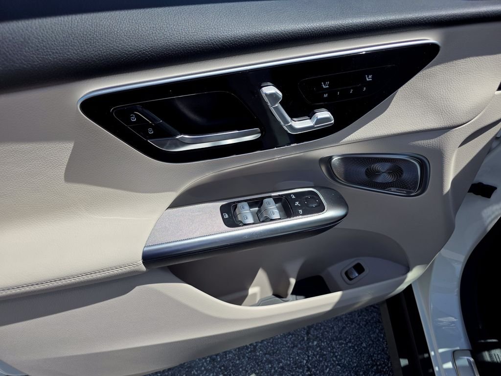 New 2026 White Mercedes-Benz GLC 300 image 20