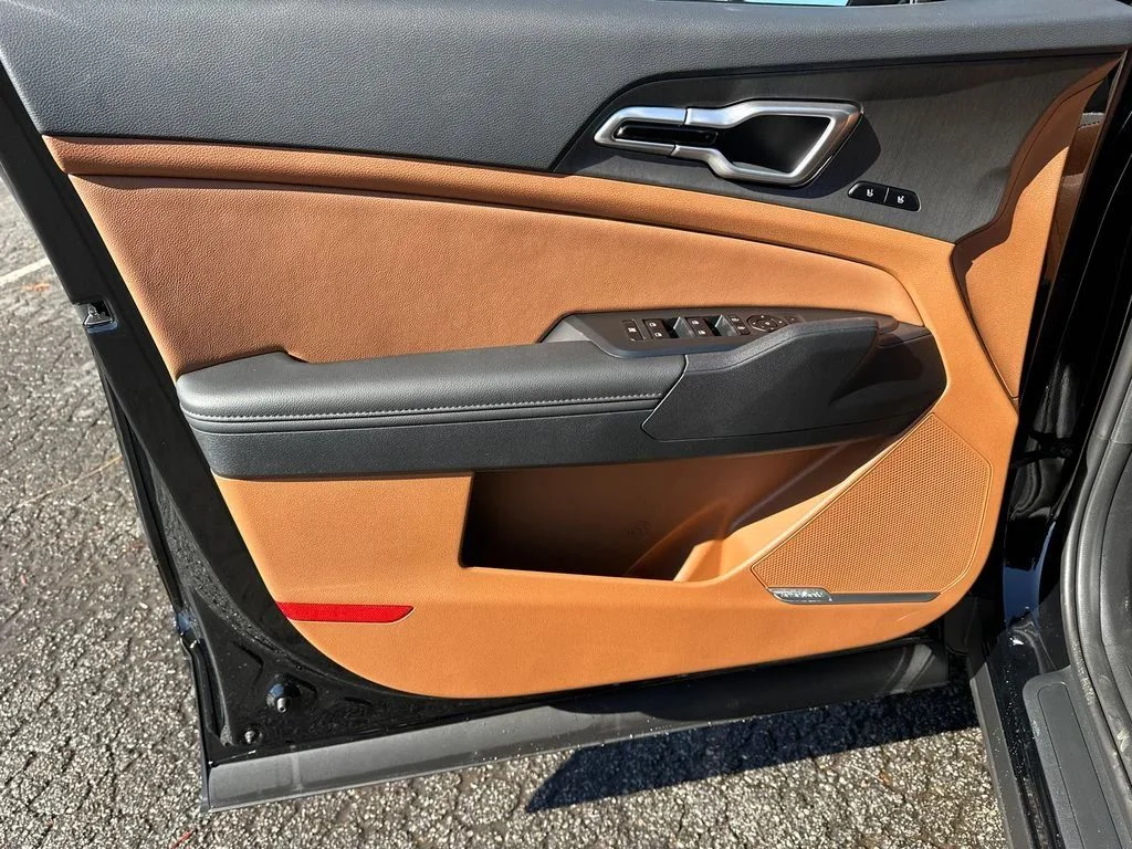 New 2026 Black Kia X-Line image 10