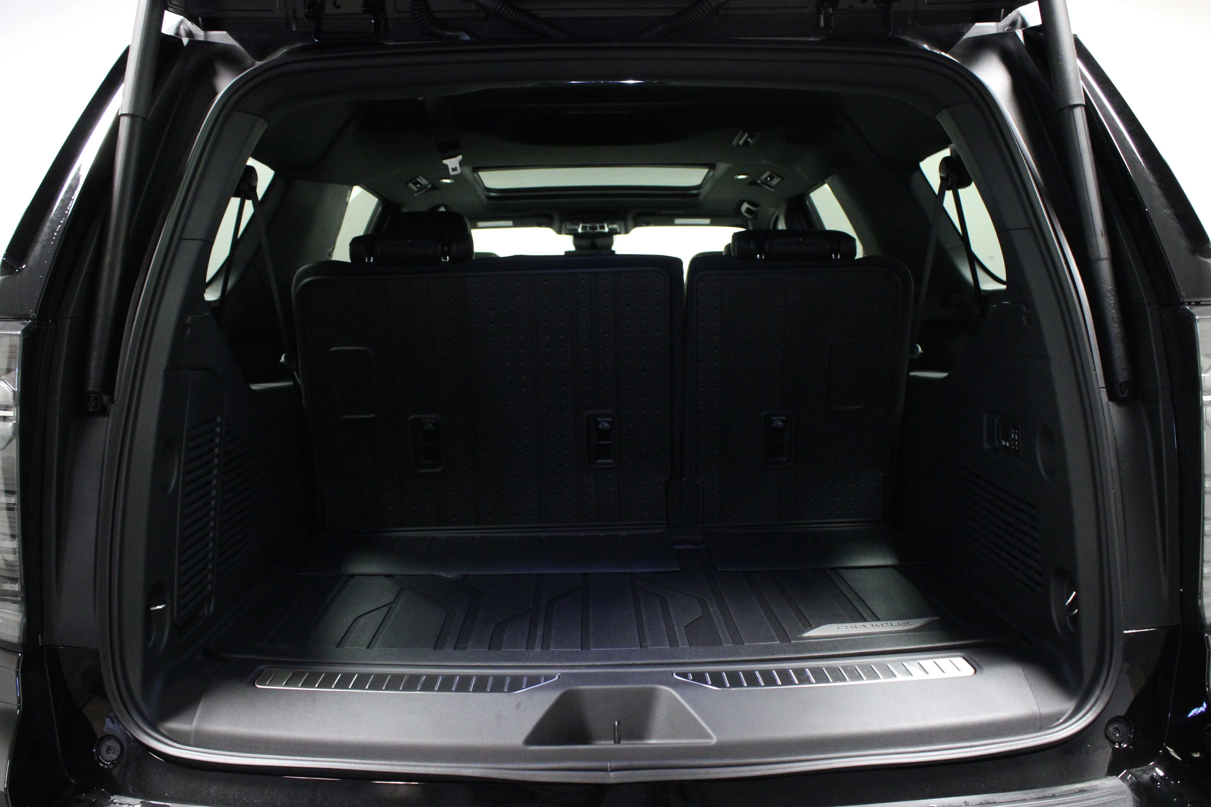 2026 Chevrolet Suburban High Country - Photo 15