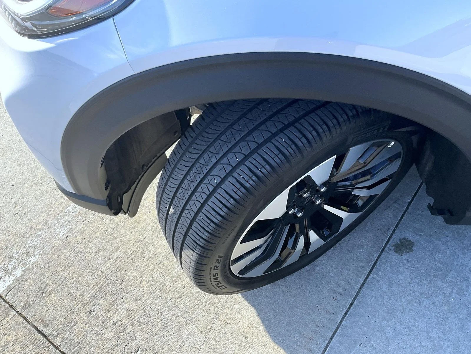 Used 2025 White Ford Platinum image 25