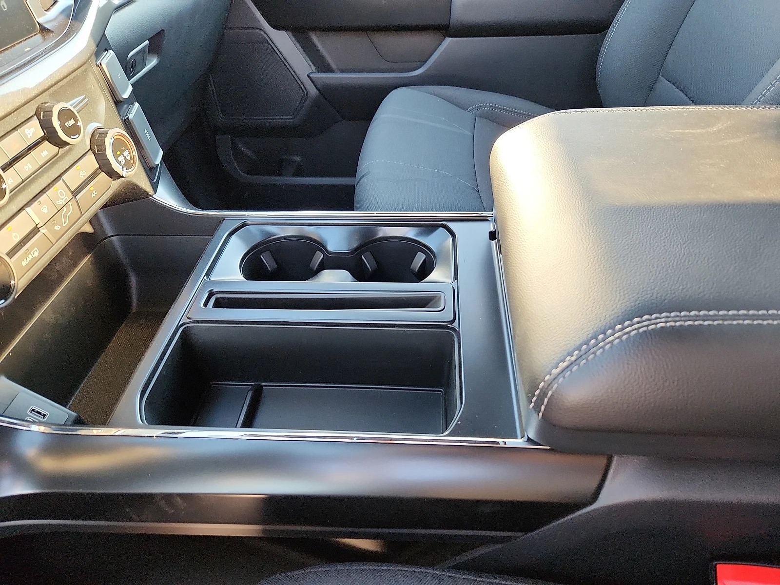New 2026 Oxford White Ford STX image 25