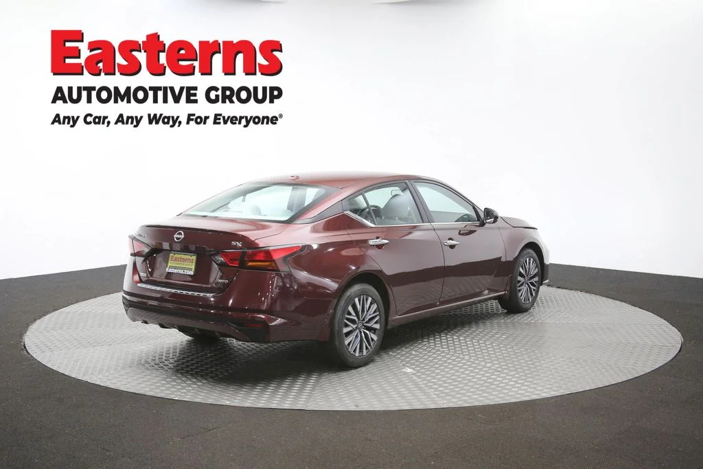 Used 2023 Red Nissan 2.5 SV image 40