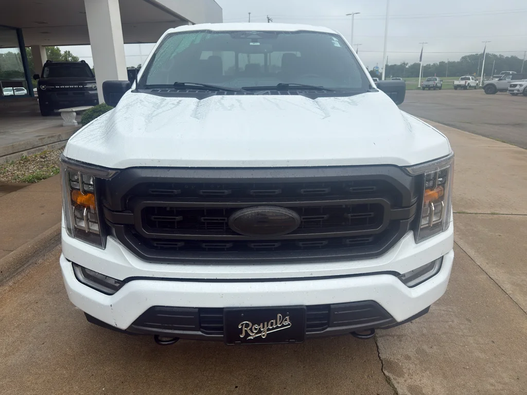 Used 2023 Oxford White Ford XLT image 8