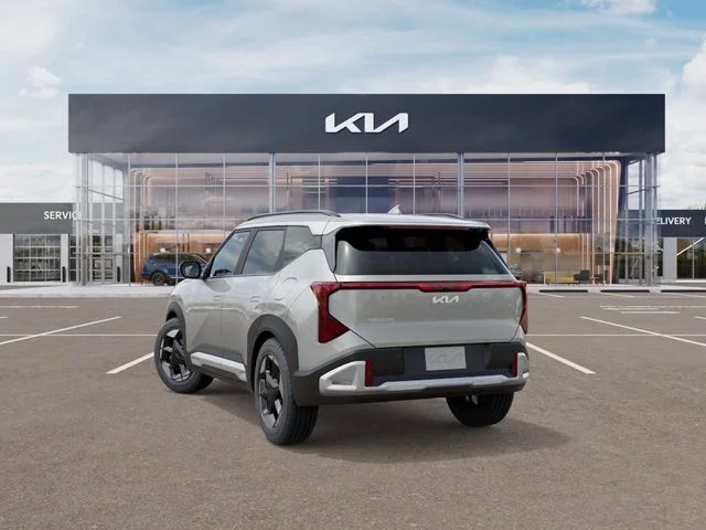 New 2027 White Kia EX image 4