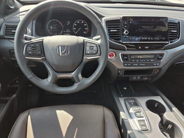 Certified Used 2026 Platinum White Pearl Honda RTL image 22