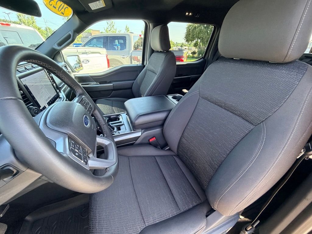 Used 2023 Gray Ford XLT image 28