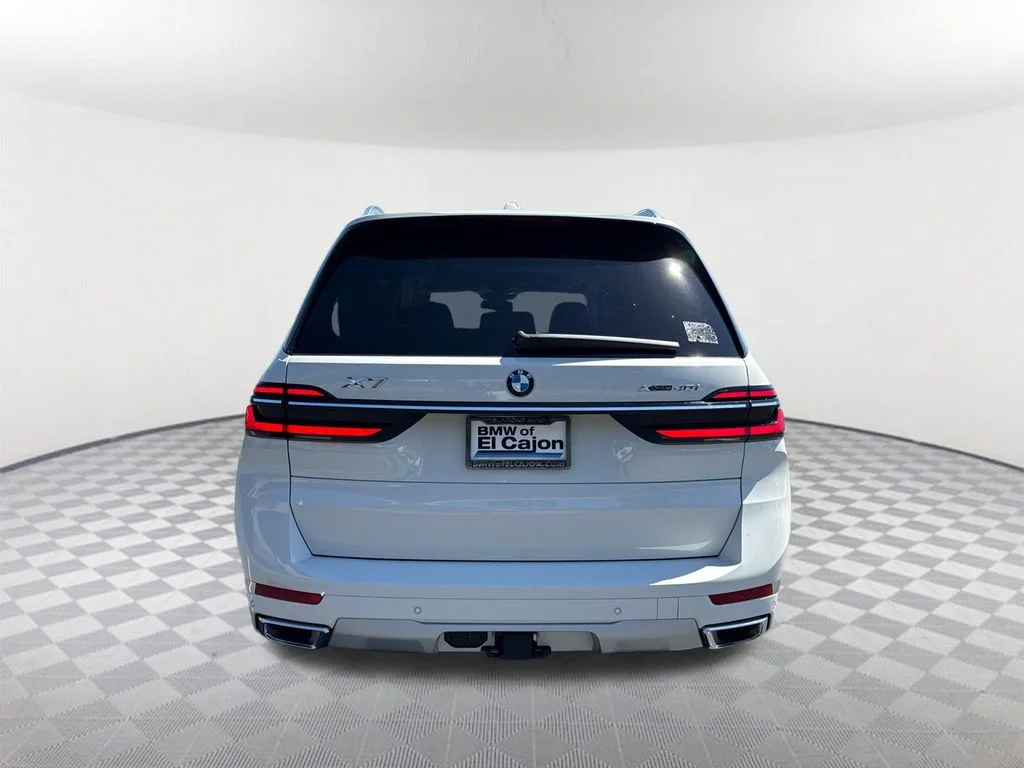 New 2026 White BMW xDrive40i image 5