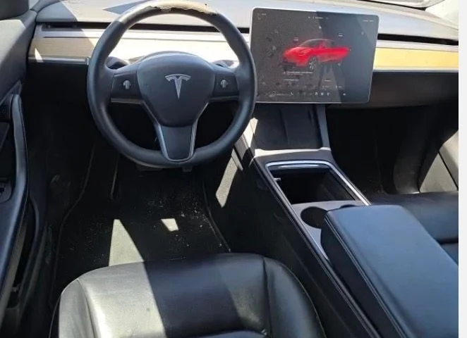 Used 2022 Red Tesla Long Range image 3