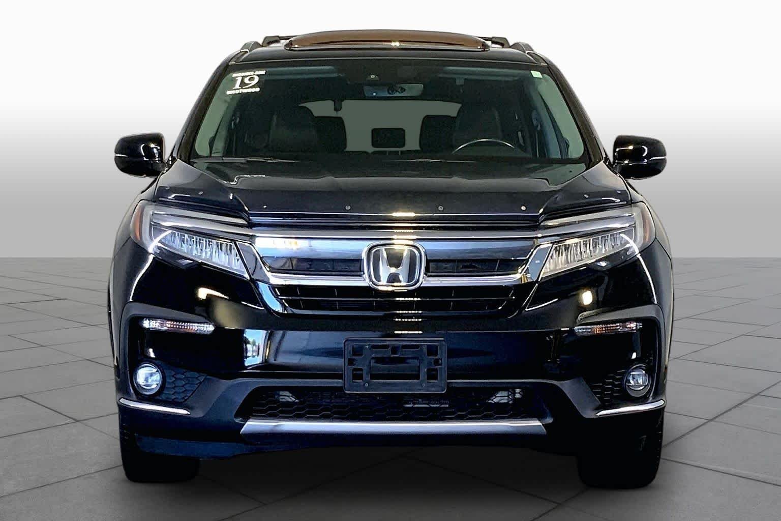 Pre-Owned 2019 Honda Pilot Touring 8-Passenger