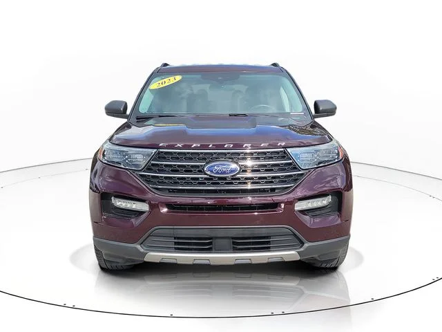 Used 2023 Red Ford XLT image 2