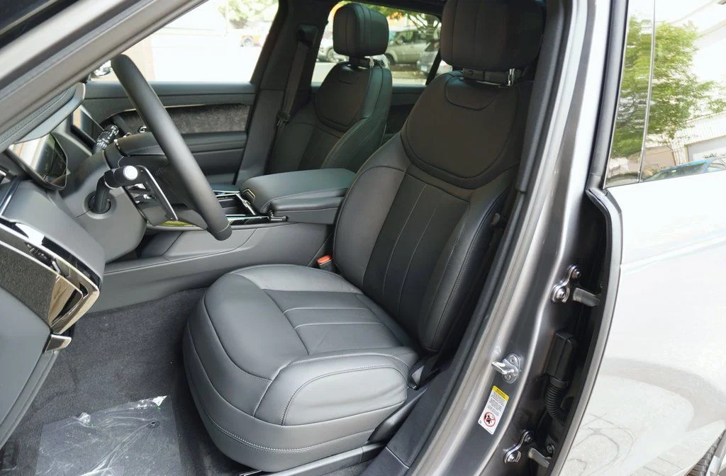 Certified Used 2025 Gray Land Rover Dynamic SE image 12