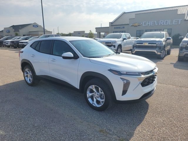 New 2026 Summit White Chevrolet LS image 18