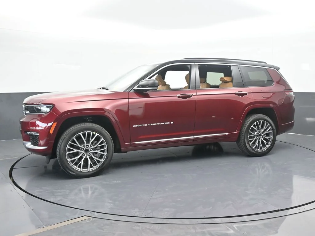 New 2025 Velvet Red Pearlcoat Jeep Summit image 2