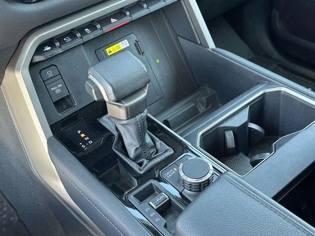 2024 Toyota Tundra Limited - Photo 22
