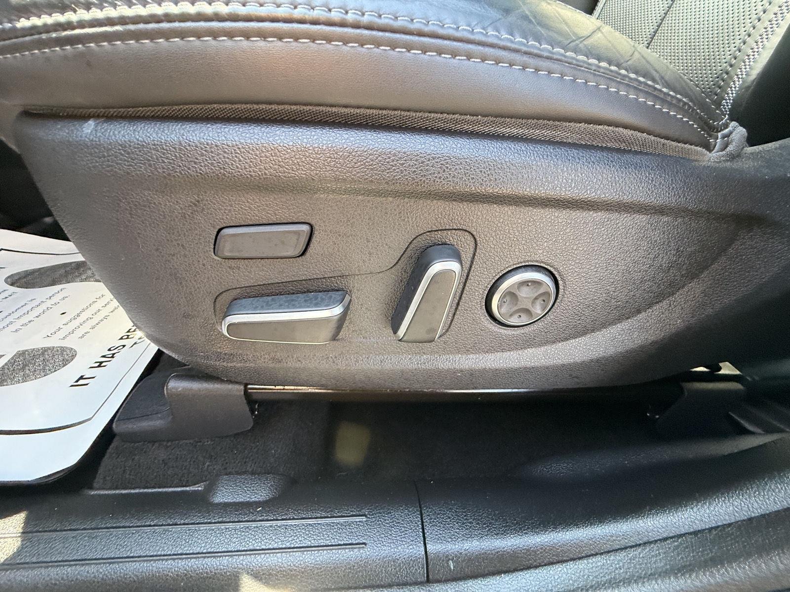 Used 2021 Quartz White Hyundai Calligraphy image 15