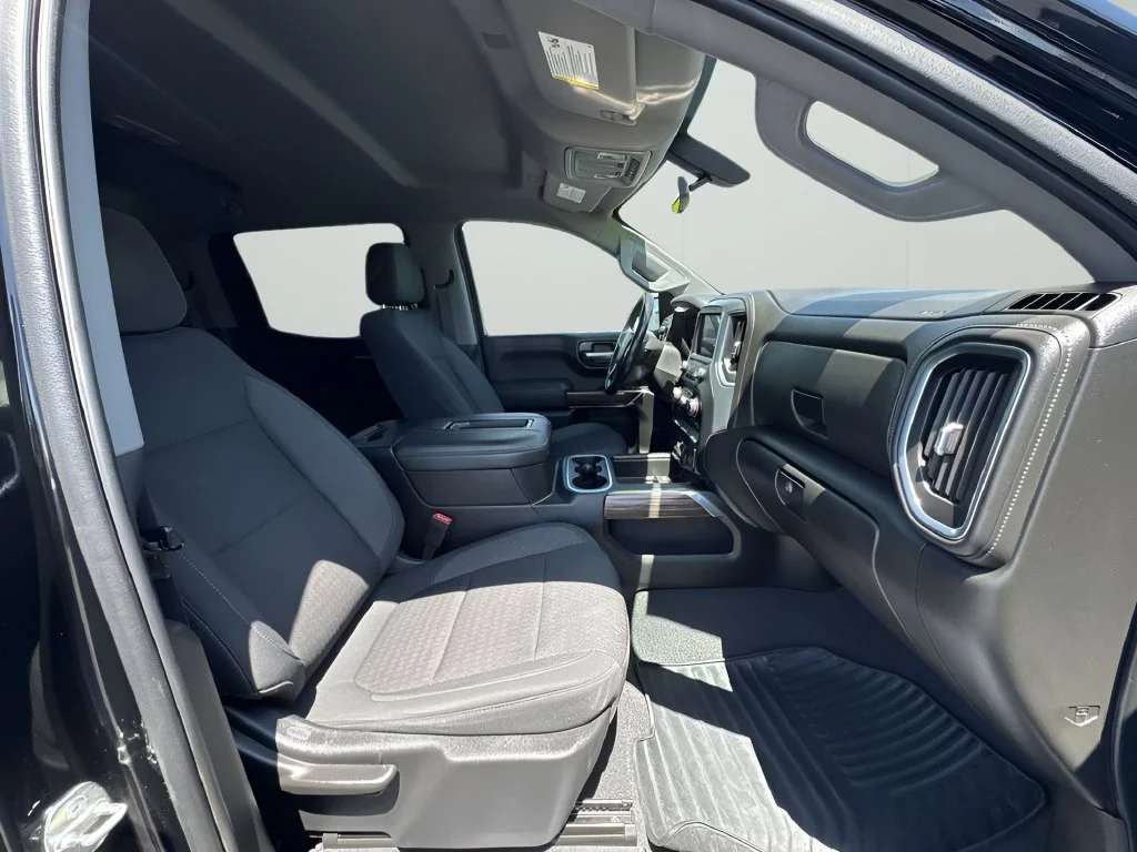 Used 2021 BLACK Chevrolet LT Trail Boss image 30