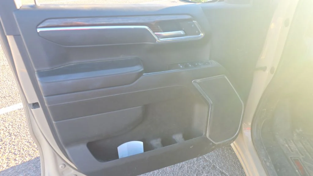 Used 2022 Beige GMC Elevation image 16