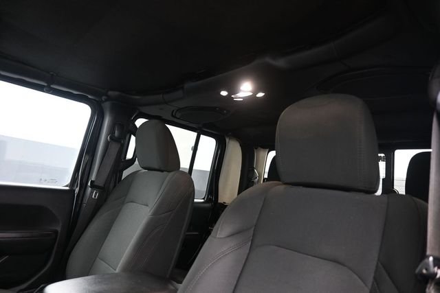 Used 2020 Black Jeep Sport image 27