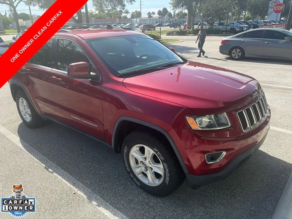 Used 2015 Red Jeep Laredo image 1
