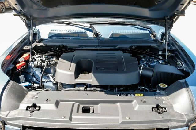 New 2026 Tasman Blue Land Rover X-Dynamic SE image 55
