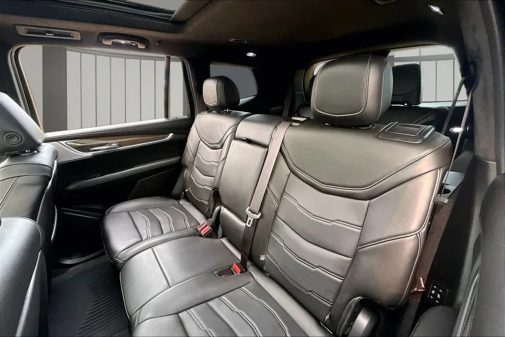 Certified Used 2025 Crystal White Tricoat Cadillac Premium Luxury image 26