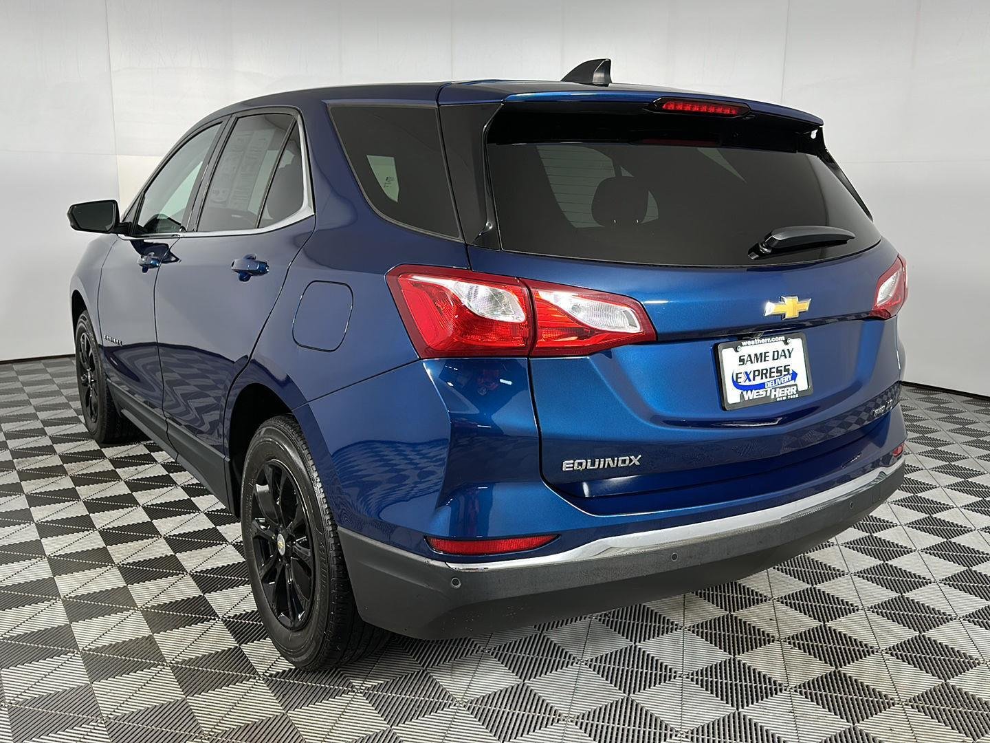 Used 2020 Pacific Blue Metallic Chevrolet LT image 4