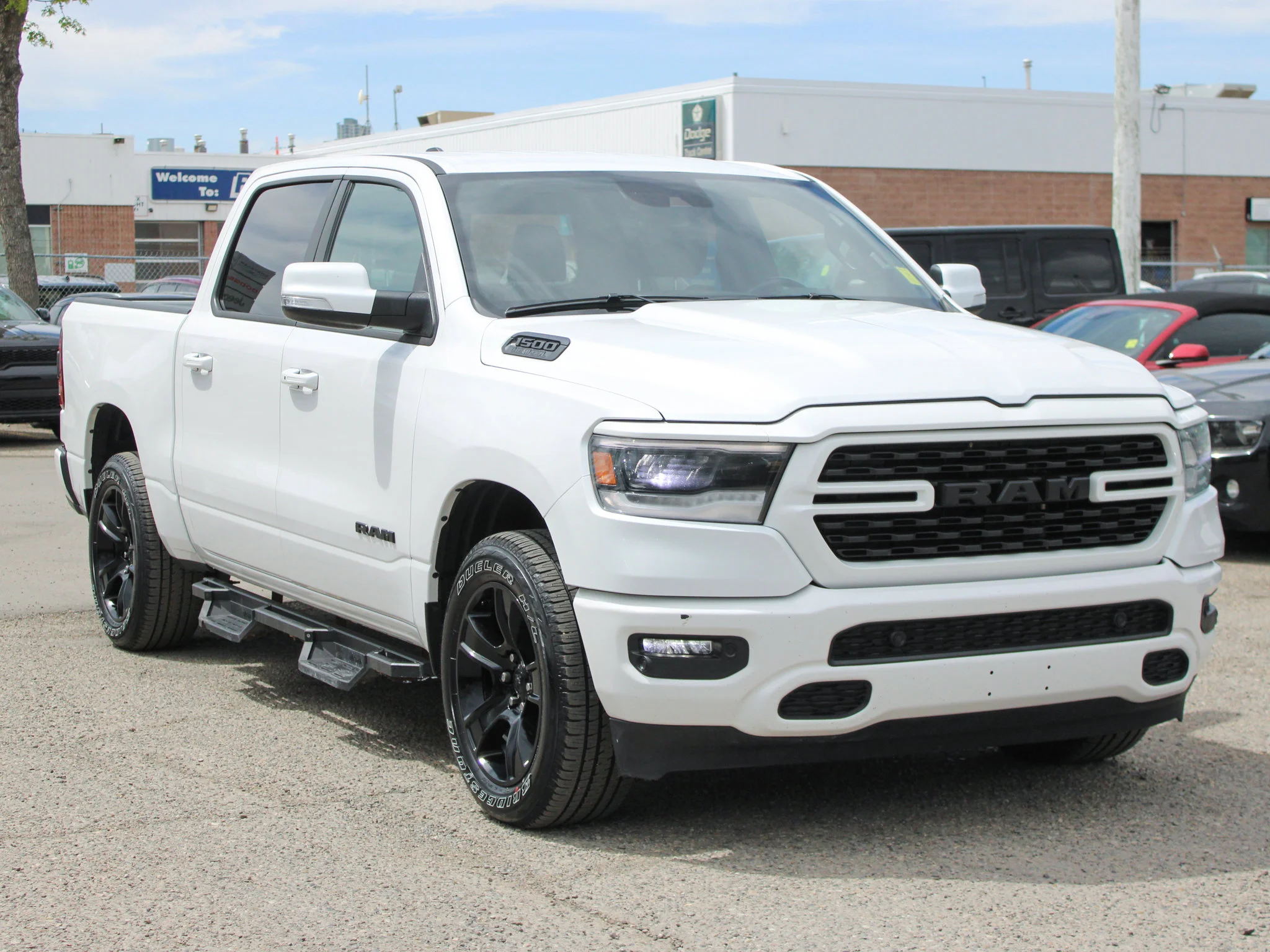 Certified Used 2022 White RAM Sport * HEMI V8 | Cold Air Intake | Heated Seats | Navigation | Bed Utility Group | Apple CarPlay image 8